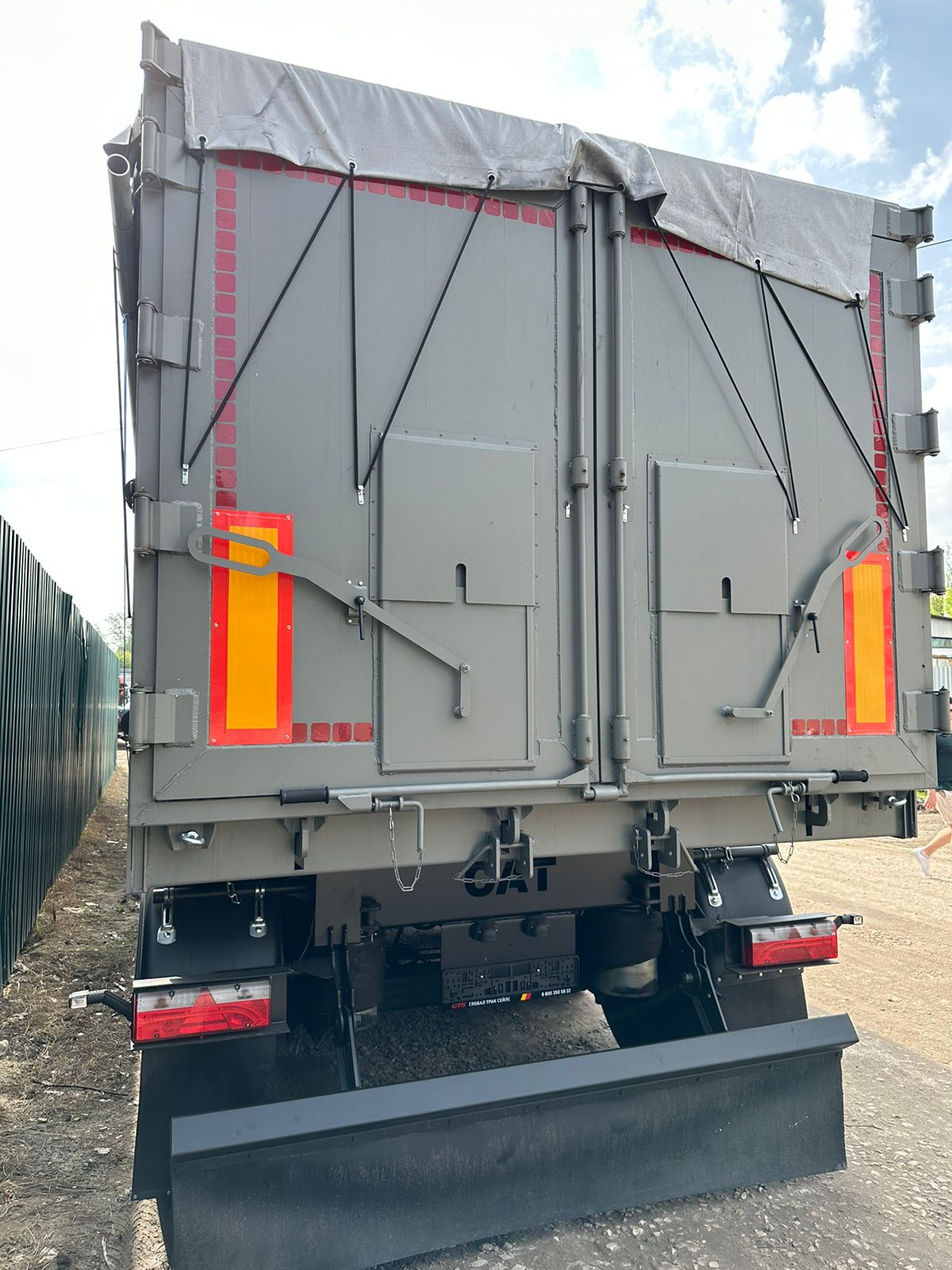 Алюминиевый полуприцеп зерновоз CAT500 55 435 | GoodTruck