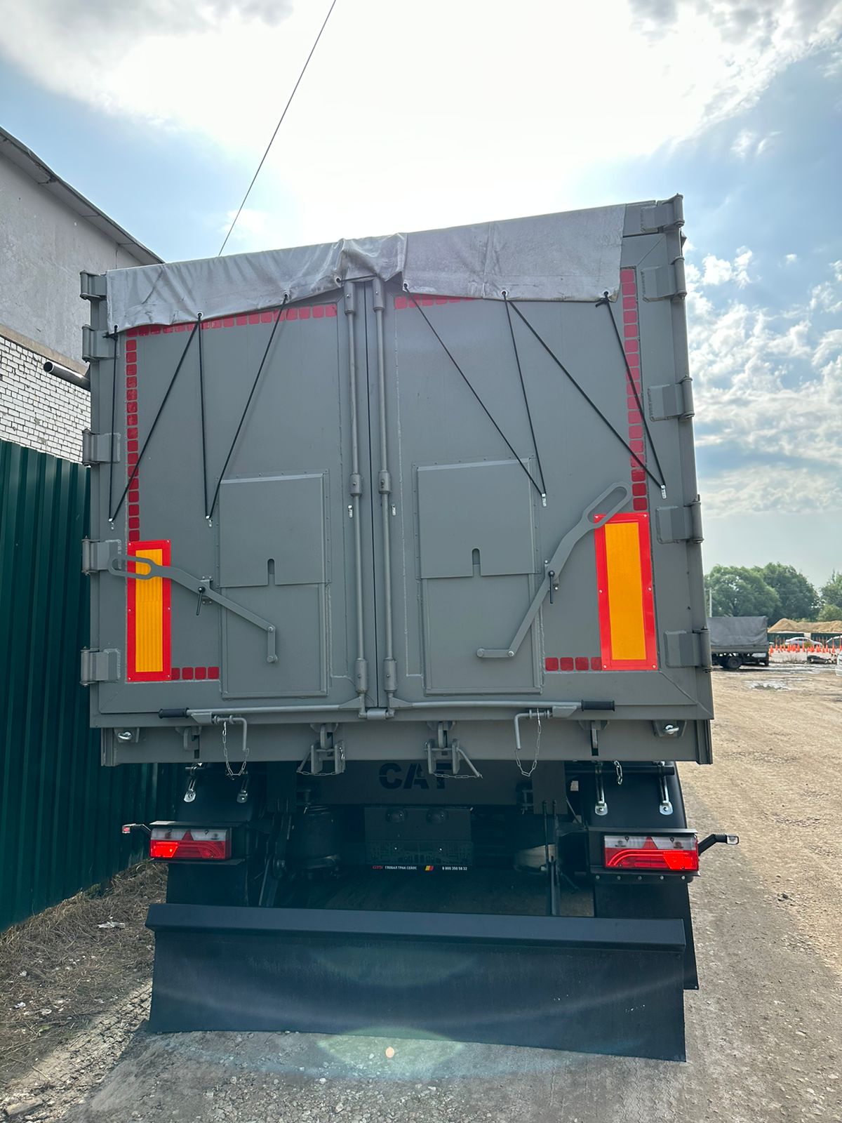 Алюминиевый полуприцеп зерновоз CAT500 55 435 | GoodTruck